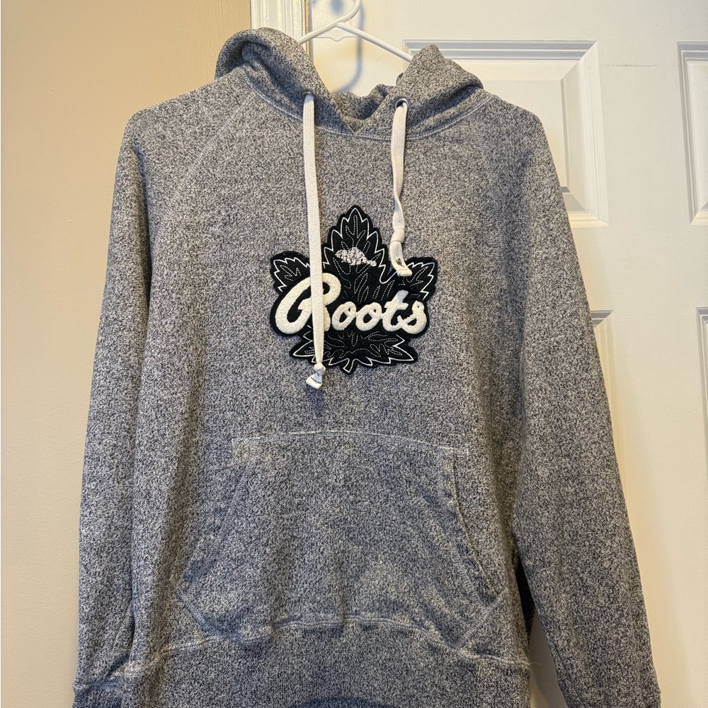 Canada Roots | Unisex Organic Original Sweatshirt Hoodie | Salf & Pepper/ Black